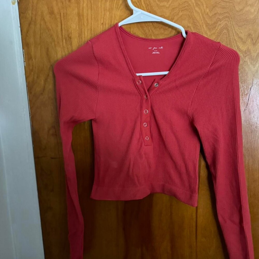 aerie small red long sleeve top
